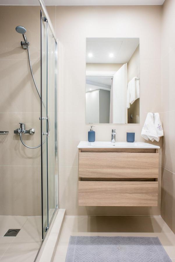 A24 Pristine & Sunny Suite Near Plaka & Parthenon アテネ エクステリア 写真